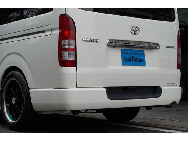 ハイエースバン ロングスーパーＧＬ　２．０００ｃｃ／ガソリン／新品バンタイヤ／後席シートベルト／Ｗエアーバック／玄武ローダウンキット／ＬＥＤヘッドライト／ＬＥＤフォグランプ／カロツェリア製ナビ／ブルートゥース／地デジ／Ｂカメラ／ＥＴＣ（9枚目）