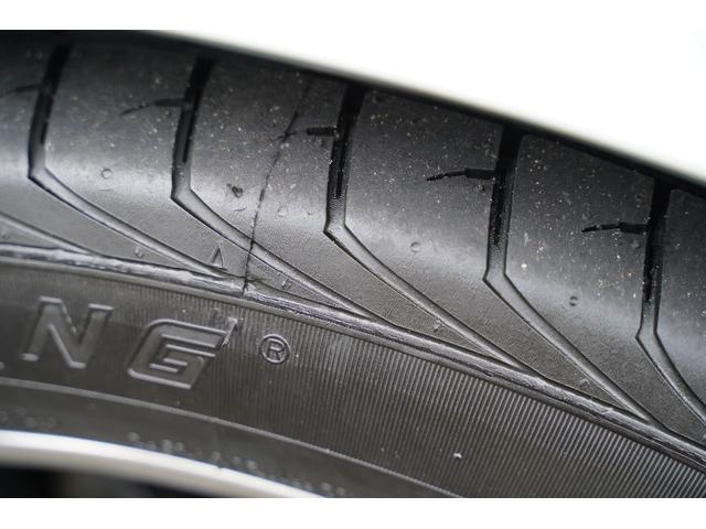 ハイエースバン ロングスーパーＧＬ　２．０００ｃｃ／ガソリン／新品バンタイヤ／後席シートベルト／Ｗエアーバック／玄武ローダウンキット／ＬＥＤヘッドライト／ＬＥＤフォグランプ／カロツェリア製ナビ／ブルートゥース／地デジ／Ｂカメラ／ＥＴＣ（29枚目）