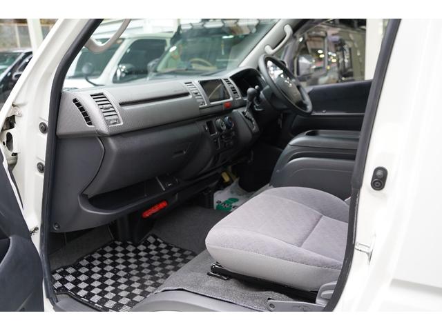 ハイエースバン ロングスーパーＧＬ　２．０００ｃｃ／ガソリン／新品バンタイヤ／後席シートベルト／Ｗエアーバック／玄武ローダウンキット／ＬＥＤヘッドライト／ＬＥＤフォグランプ／カロツェリア製ナビ／ブルートゥース／地デジ／Ｂカメラ／ＥＴＣ（70枚目）