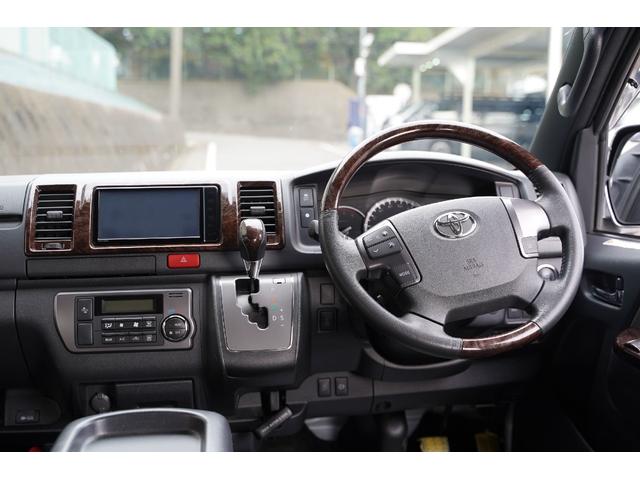 ハイエースバン スーパーＧＬ　５０ＴＨ　アニバーサリーリミテッド　４ＷＤ／２．８００ｃｃ／ディーゼルターボ／６速ＡＴ／寒冷地仕様／両側電動スライドドア／ＴＳＳ装着車／ＬＤＡ装着車／Ｗエアーバック／純正ＬＥＤヘッドライト／ナビ／ブルートゥース／地デジ／Ｂカメラ／ＥＴＣ（10枚目）