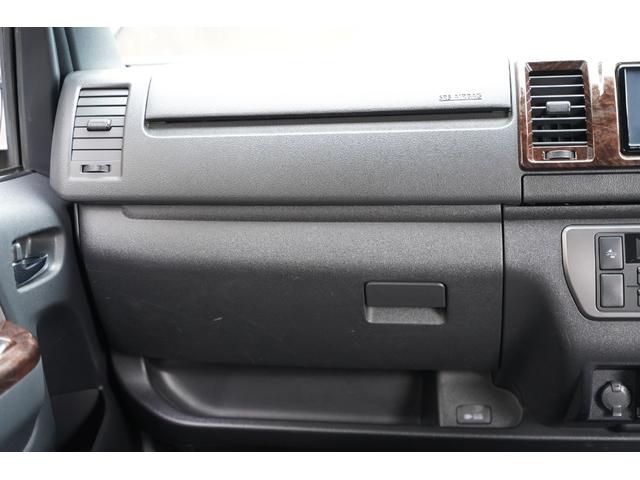 ハイエースバン スーパーＧＬ　５０ＴＨ　アニバーサリーリミテッド　４ＷＤ／２．８００ｃｃ／ディーゼルターボ／６速ＡＴ／寒冷地仕様／両側電動スライドドア／ＴＳＳ装着車／ＬＤＡ装着車／Ｗエアーバック／純正ＬＥＤヘッドライト／ナビ／ブルートゥース／地デジ／Ｂカメラ／ＥＴＣ（16枚目）