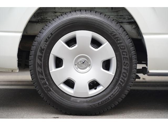 ハイエースバン スーパーＧＬ　５０ＴＨ　アニバーサリーリミテッド　４ＷＤ／２．８００ｃｃ／ディーゼルターボ／６速ＡＴ／寒冷地仕様／両側電動スライドドア／ＴＳＳ装着車／ＬＤＡ装着車／Ｗエアーバック／純正ＬＥＤヘッドライト／ナビ／ブルートゥース／地デジ／Ｂカメラ／ＥＴＣ（20枚目）