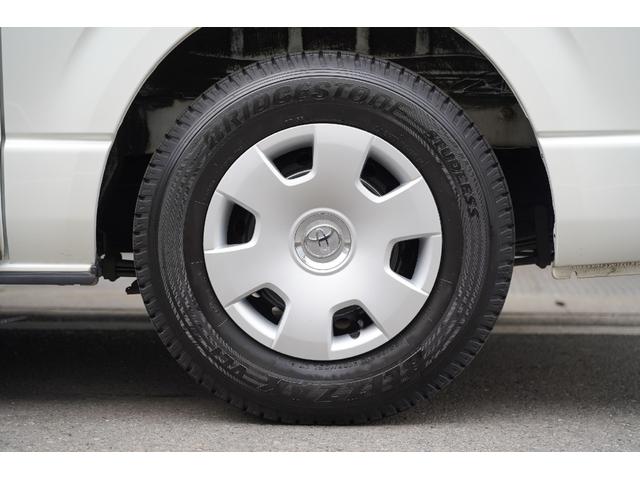 ハイエースバン スーパーＧＬ　５０ＴＨ　アニバーサリーリミテッド　４ＷＤ／２．８００ｃｃ／ディーゼルターボ／６速ＡＴ／寒冷地仕様／両側電動スライドドア／ＴＳＳ装着車／ＬＤＡ装着車／Ｗエアーバック／純正ＬＥＤヘッドライト／ナビ／ブルートゥース／地デジ／Ｂカメラ／ＥＴＣ（22枚目）