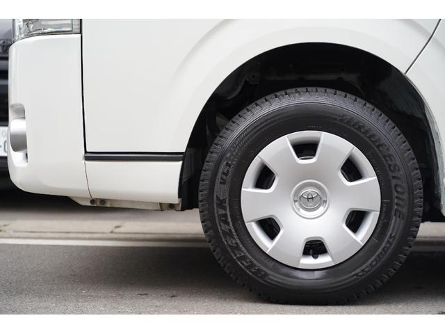 ハイエースバン スーパーＧＬ　５０ＴＨ　アニバーサリーリミテッド　４ＷＤ／２．８００ｃｃ／ディーゼルターボ／６速ＡＴ／寒冷地仕様／両側電動スライドドア／ＴＳＳ装着車／ＬＤＡ装着車／Ｗエアーバック／純正ＬＥＤヘッドライト／ナビ／ブルートゥース／地デジ／Ｂカメラ／ＥＴＣ（25枚目）