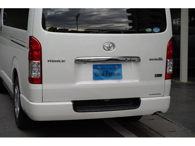 ハイエースバン スーパーＧＬ　５０ＴＨ　アニバーサリーリミテッド　４ＷＤ／２．８００ｃｃ／ディーゼルターボ／６速ＡＴ／寒冷地仕様／両側電動スライドドア／ＴＳＳ装着車／ＬＤＡ装着車／Ｗエアーバック／純正ＬＥＤヘッドライト／ナビ／ブルートゥース／地デジ／Ｂカメラ／ＥＴＣ（51枚目）