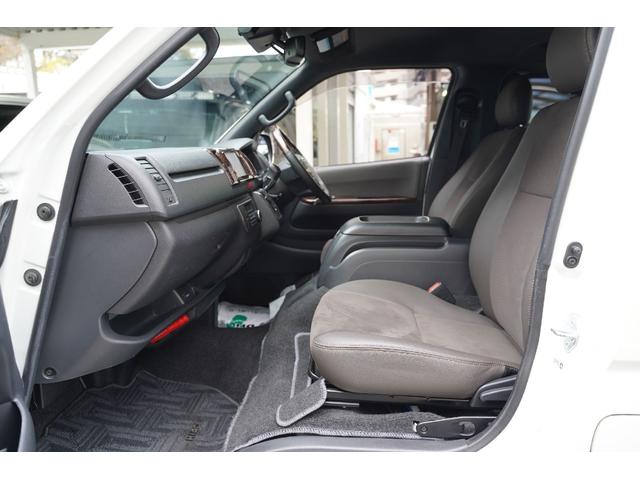ハイエースバン スーパーＧＬ　５０ＴＨ　アニバーサリーリミテッド　４ＷＤ／２．８００ｃｃ／ディーゼルターボ／６速ＡＴ／寒冷地仕様／両側電動スライドドア／ＴＳＳ装着車／ＬＤＡ装着車／Ｗエアーバック／純正ＬＥＤヘッドライト／ナビ／ブルートゥース／地デジ／Ｂカメラ／ＥＴＣ（71枚目）