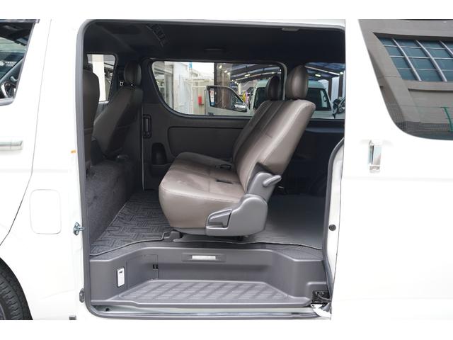 ハイエースバン スーパーＧＬ　５０ＴＨ　アニバーサリーリミテッド　４ＷＤ／２．８００ｃｃ／ディーゼルターボ／６速ＡＴ／寒冷地仕様／両側電動スライドドア／ＴＳＳ装着車／ＬＤＡ装着車／Ｗエアーバック／純正ＬＥＤヘッドライト／ナビ／ブルートゥース／地デジ／Ｂカメラ／ＥＴＣ（73枚目）
