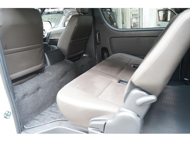 ハイエースバン スーパーＧＬ　５０ＴＨ　アニバーサリーリミテッド　４ＷＤ／２．８００ｃｃ／ディーゼルターボ／６速ＡＴ／寒冷地仕様／両側電動スライドドア／ＴＳＳ装着車／ＬＤＡ装着車／Ｗエアーバック／純正ＬＥＤヘッドライト／ナビ／ブルートゥース／地デジ／Ｂカメラ／ＥＴＣ（75枚目）