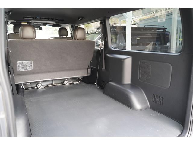 ハイエースバン スーパーＧＬ　５０ＴＨ　アニバーサリーリミテッド　４ＷＤ／２．８００ｃｃ／ディーゼルターボ／６速ＡＴ／寒冷地仕様／両側電動スライドドア／ＴＳＳ装着車／ＬＤＡ装着車／Ｗエアーバック／純正ＬＥＤヘッドライト／ナビ／ブルートゥース／地デジ／Ｂカメラ／ＥＴＣ（80枚目）