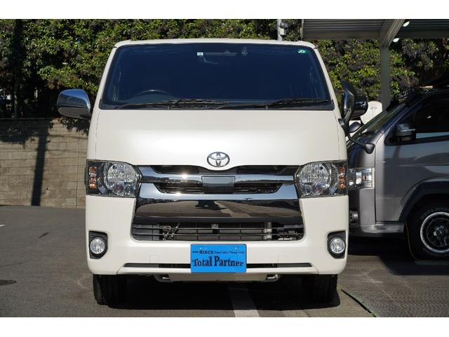 ハイエースバン スーパーＧＬ　ダークプライムＩＩ　ワンオーナー／２．８００ｃｃ／ディーゼルターボ／６速ＡＴ／記録簿付／ＴＳＳ装着車／ＬＤＡ装着車／新品バンタイヤ／スマートキー／純正エンジンスターター／ナビ／ブルートゥース／地デジ／Ｂカメラ／ＥＴＣ／（2枚目）