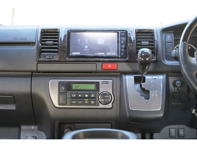 ハイエースバン スーパーＧＬ　ダークプライムＩＩ　ワンオーナー／２．８００ｃｃ／ディーゼルターボ／６速ＡＴ／記録簿付／ＴＳＳ装着車／ＬＤＡ装着車／新品バンタイヤ／スマートキー／純正エンジンスターター／ナビ／ブルートゥース／地デジ／Ｂカメラ／ＥＴＣ／（5枚目）