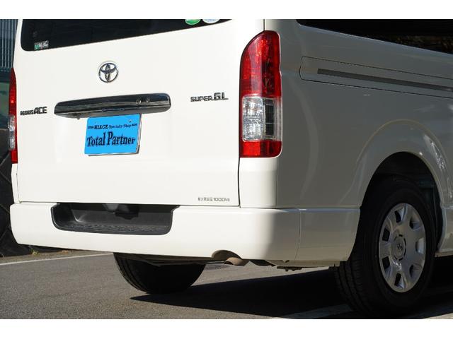 ハイエースバン スーパーＧＬ　ダークプライムＩＩ　ワンオーナー／２．８００ｃｃ／ディーゼルターボ／６速ＡＴ／記録簿付／ＴＳＳ装着車／ＬＤＡ装着車／新品バンタイヤ／スマートキー／純正エンジンスターター／ナビ／ブルートゥース／地デジ／Ｂカメラ／ＥＴＣ／（8枚目）