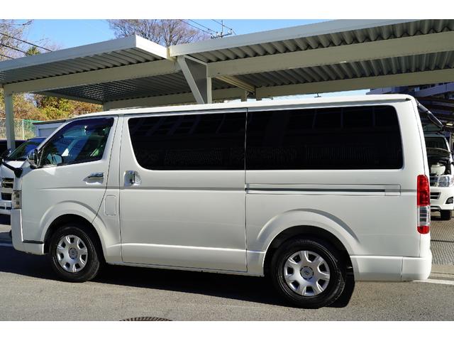 ハイエースバン スーパーＧＬ　ダークプライムＩＩ　ワンオーナー／２．８００ｃｃ／ディーゼルターボ／６速ＡＴ／記録簿付／ＴＳＳ装着車／ＬＤＡ装着車／新品バンタイヤ／スマートキー／純正エンジンスターター／ナビ／ブルートゥース／地デジ／Ｂカメラ／ＥＴＣ／（42枚目）