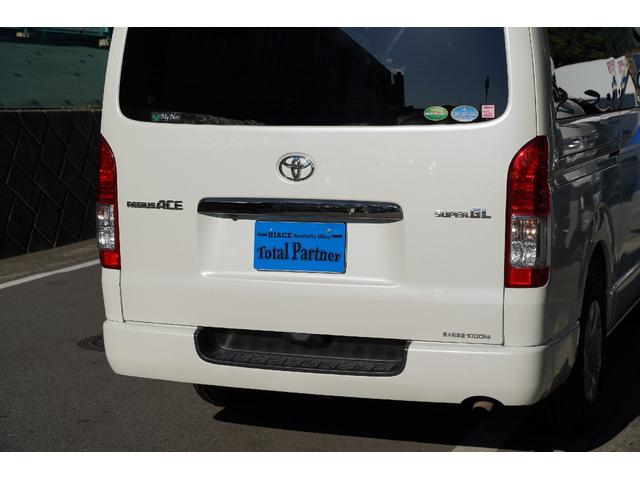 ハイエースバン スーパーＧＬ　ダークプライムＩＩ　ワンオーナー／２．８００ｃｃ／ディーゼルターボ／６速ＡＴ／記録簿付／ＴＳＳ装着車／ＬＤＡ装着車／新品バンタイヤ／スマートキー／純正エンジンスターター／ナビ／ブルートゥース／地デジ／Ｂカメラ／ＥＴＣ／（50枚目）