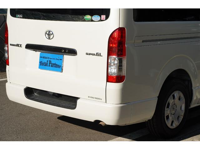 ハイエースバン スーパーＧＬ　ダークプライムＩＩ　ワンオーナー／２．８００ｃｃ／ディーゼルターボ／６速ＡＴ／記録簿付／ＴＳＳ装着車／ＬＤＡ装着車／新品バンタイヤ／スマートキー／純正エンジンスターター／ナビ／ブルートゥース／地デジ／Ｂカメラ／ＥＴＣ／（56枚目）