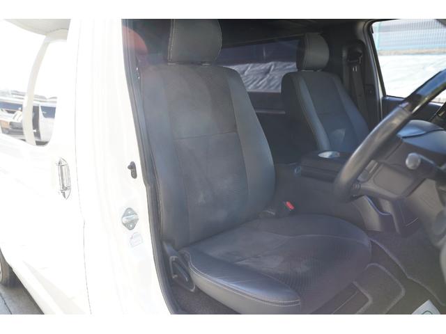ハイエースバン スーパーＧＬ　ダークプライムＩＩ　ワンオーナー／２．８００ｃｃ／ディーゼルターボ／６速ＡＴ／記録簿付／ＴＳＳ装着車／ＬＤＡ装着車／新品バンタイヤ／スマートキー／純正エンジンスターター／ナビ／ブルートゥース／地デジ／Ｂカメラ／ＥＴＣ／（69枚目）
