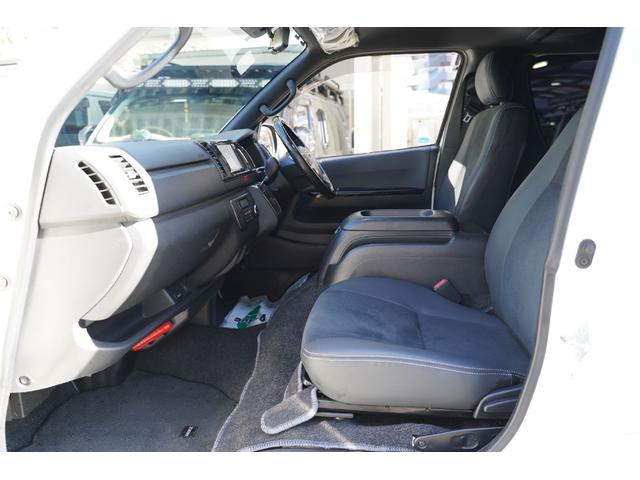 ハイエースバン スーパーＧＬ　ダークプライムＩＩ　ワンオーナー／２．８００ｃｃ／ディーゼルターボ／６速ＡＴ／記録簿付／ＴＳＳ装着車／ＬＤＡ装着車／新品バンタイヤ／スマートキー／純正エンジンスターター／ナビ／ブルートゥース／地デジ／Ｂカメラ／ＥＴＣ／（71枚目）