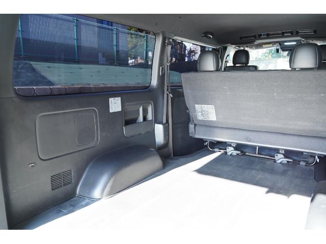 ハイエースバン スーパーＧＬ　ダークプライムＩＩ　ワンオーナー／２．８００ｃｃ／ディーゼルターボ／６速ＡＴ／記録簿付／ＴＳＳ装着車／ＬＤＡ装着車／新品バンタイヤ／スマートキー／純正エンジンスターター／ナビ／ブルートゥース／地デジ／Ｂカメラ／ＥＴＣ／（79枚目）