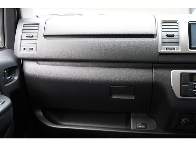 ハイエースバン ロングスーパーＧＬ　３．０００ｃｃ／ディーゼルターボ／両側電動スライドドア／純正ＬＥＤヘッドライト／スマートキー／プッシュスタート／モデリスタフルエアロ／モデリスタウィンカーミラー／ナビ／ブルートゥース／地デジ／Ｂカメラ（66枚目）