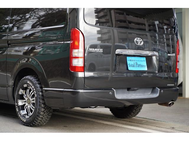 ハイエースバン ロングスーパーＧＬ　４ＷＤ／ガソリン／２．７００ｃｃ／ワイドミドル／ＬＥＤヘッドライト／純正クリアランスソナー／１６インチＡＷ／マッドタイヤ／キーレス／イモビ付／ナビ／Ｂカメラ／ＥＴＣ／シートカバー／ブルートゥース／（9枚目）