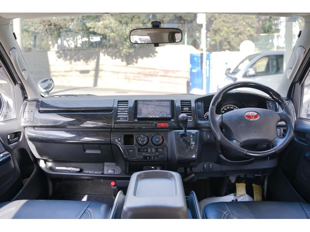 ハイエースバン ロングスーパーＧＬ　２．０００ｃｃ／ガソリン／新品ラジエター交換済／Ｗエアーバック／後席シートベルト／サイドスライドガラス／ＬＥＤヘッドライト／純正キーレス／イモビライザー付／ナビ／ＥＴＣ／フリップダウンモニター／（4枚目）