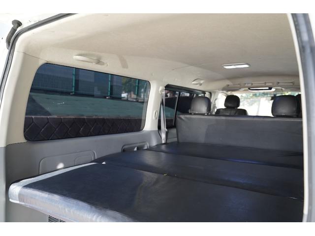 ハイエースバン ロングスーパーＧＬ　２．０００ｃｃ／ガソリン／新品ラジエター交換済／Ｗエアーバック／後席シートベルト／サイドスライドガラス／ＬＥＤヘッドライト／純正キーレス／イモビライザー付／ナビ／ＥＴＣ／フリップダウンモニター／（79枚目）