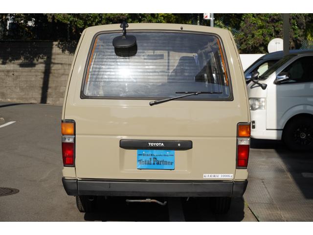 ハイエースバン ロングDX 予備検査取得済/2.000cc/ガソリン/9人乗/コラムマニュアル/純正丸目ヘッドライト/クラシックトヨタエンブレム/塗替ゴビ/カラーNo,PUA/ホワイトリボンタイヤ/M-YH61V/(3枚目)