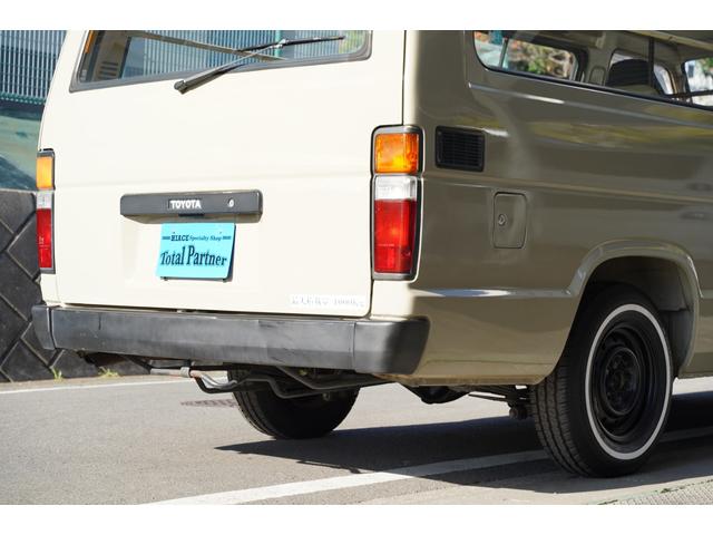 ハイエースバン ロングDX 予備検査取得済/2.000cc/ガソリン/9人乗/コラムマニュアル/純正丸目ヘッドライト/クラシックトヨタエンブレム/塗替ゴビ/カラーNo,PUA/ホワイトリボンタイヤ/M-YH61V/(9枚目)