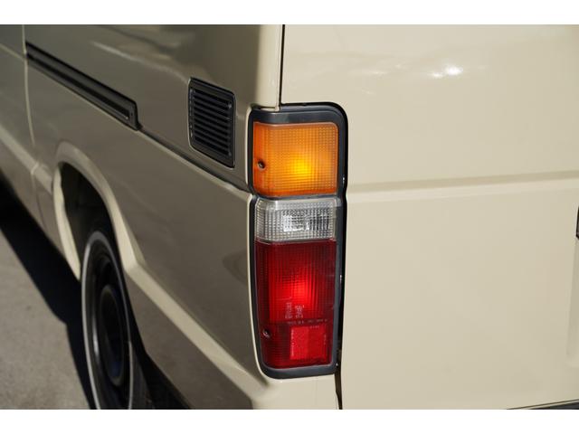 ハイエースバン ロングDX 予備検査取得済/2.000cc/ガソリン/9人乗/コラムマニュアル/純正丸目ヘッドライト/クラシックトヨタエンブレム/塗替ゴビ/カラーNo,PUA/ホワイトリボンタイヤ/M-YH61V/(52枚目)