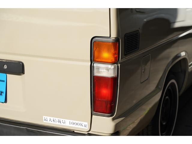 ハイエースバン ロングDX 予備検査取得済/2.000cc/ガソリン/9人乗/コラムマニュアル/純正丸目ヘッドライト/クラシックトヨタエンブレム/塗替ゴビ/カラーNo,PUA/ホワイトリボンタイヤ/M-YH61V/(53枚目)