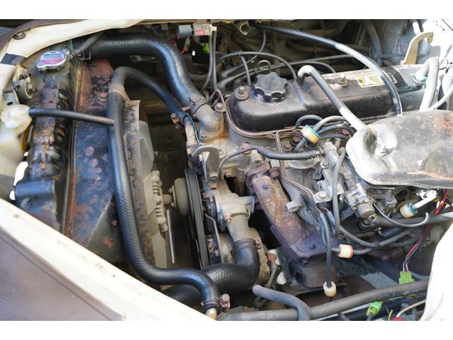 ハイエースバン ロングDX 予備検査取得済/2.000cc/ガソリン/9人乗/コラムマニュアル/純正丸目ヘッドライト/クラシックトヨタエンブレム/塗替ゴビ/カラーNo,PUA/ホワイトリボンタイヤ/M-YH61V/(57枚目)