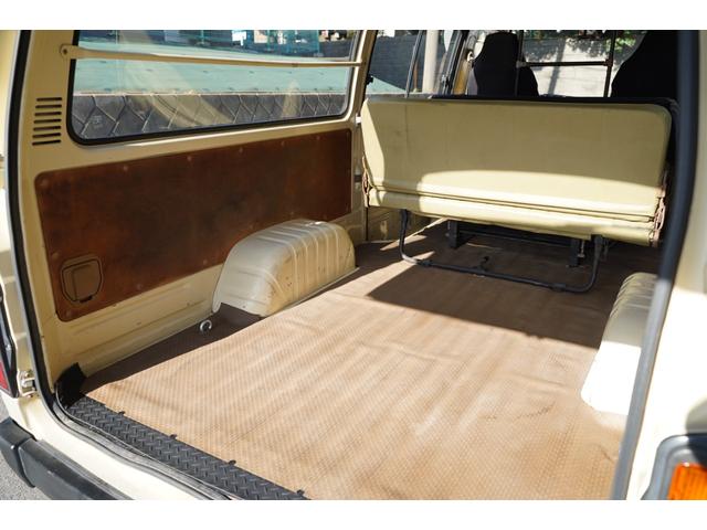 ハイエースバン ロングDX 予備検査取得済/2.000cc/ガソリン/9人乗/コラムマニュアル/純正丸目ヘッドライト/クラシックトヨタエンブレム/塗替ゴビ/カラーNo,PUA/ホワイトリボンタイヤ/M-YH61V/(79枚目)