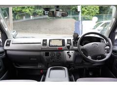 外装ですが、全体的にとてもキレイなお車になります。リアエアロ等に補修後がございます。ご成約後に簡易コーティングを施工してご納車致します。 4