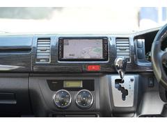 外装ですが、気になる傷等なくとてもキレイなお車になります。ご成約後に簡易コーティングを施工してご納車致します。 5