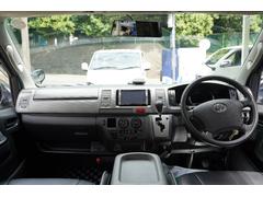 外装ですが、目立つ損傷等なくキレイなお車になります。ご成約後に簡易コーティングを施工してご納車致します。 4
