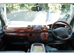 外装ですが、気になる損傷等なくキレイなお車になります。ご成約後に簡易コーティングを施工してご納車致します。 4