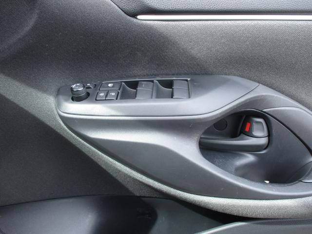 ヤリス Ｇ　ワンオーナー　トヨタセーフティセンス　ＬＥＤオートライト　オートドアミラー　クルーズコントロール　ナビ　バックカメラ　地デジ　ブルートゥース　ＥＴＣ　ドラレコ　禁煙車（27枚目）