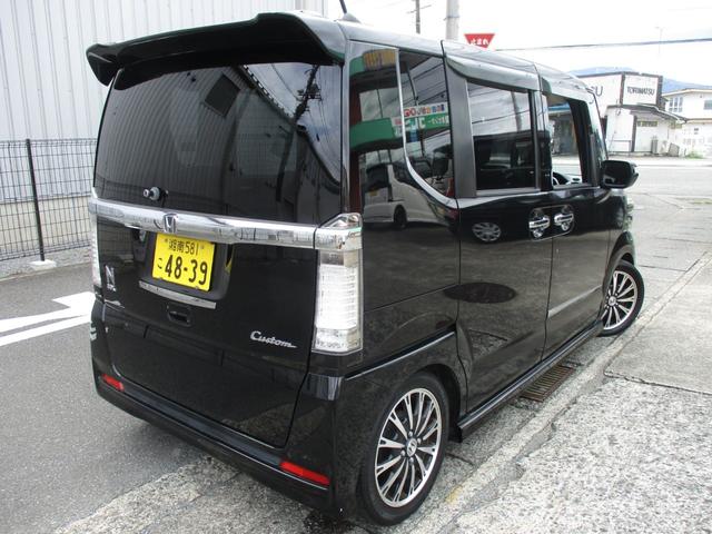 Ｎ－ＢＯＸカスタム Ｇ・ターボパッケージ　ターボ車　ＨＩＤ　フォグ　オートライト　両側パワースライドドア　クルーズコントロール　パドルシフト　カロッツェリアナビ　バックカメラ　地デジ　ＤＶＤ再生　ブルートゥース　ＥＴＣ　禁煙車（8枚目）
