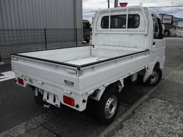 キャリイトラック ＦＣエアコン・パワステ　ショートホイールベース　パートタイム４ＷＤ　５速マニュアル　エアコン　パワステ　ＡＭ／ＦＭラジオ　サイドバイザー　ゲートプロテクタ　ヘッドライトレベライザー（8枚目）