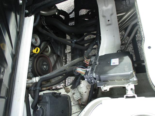 キャリイトラック ＦＣエアコン・パワステ　ショートホイールベース　パートタイム４ＷＤ　５速マニュアル　エアコン　パワステ　ＡＭ／ＦＭラジオ　サイドバイザー　ゲートプロテクタ　ヘッドライトレベライザー（17枚目）