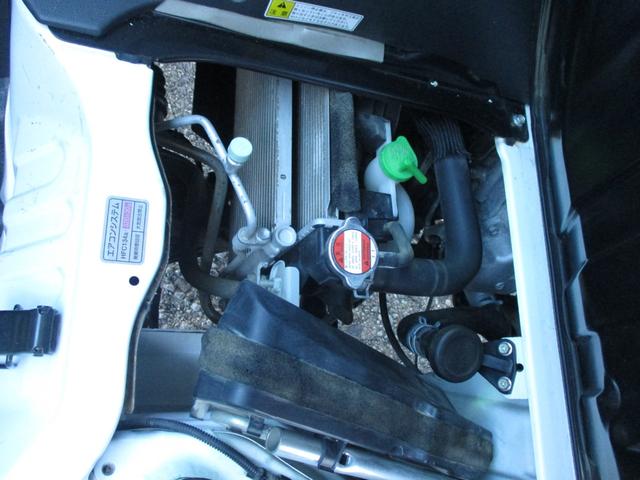 キャリイトラック ＫＣエアコン・パワステ　４ＷＤ　５速マニュアル　エアコン　パワステ　エアバッグ　三方開　ＡＭ／ＦＭラジオ　サイドバイザー　禁煙車（18枚目）