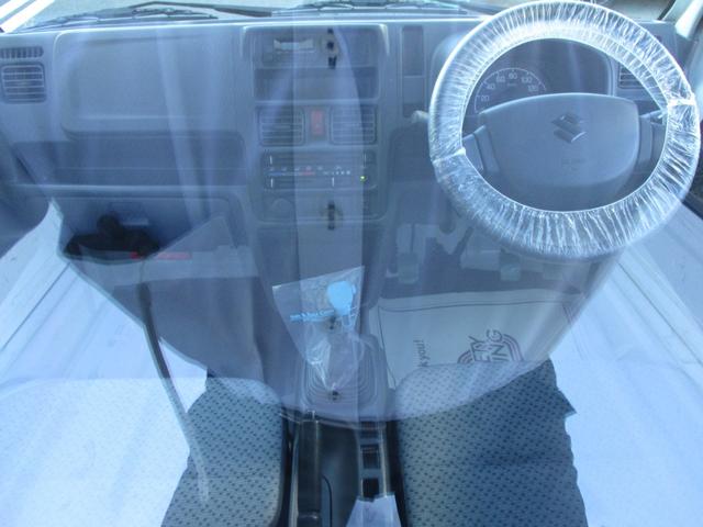 キャリイトラック ＫＣエアコン・パワステ　４ＷＤ　５速マニュアル　エアコン　パワステ　三方開　ＡＭ／ＦＭラジオ　ゲートプロテクタ　サイドバイザー　フロアマット　ＥＴＣ　禁煙車（10枚目）
