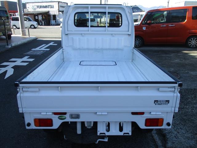 キャリイトラック ＫＣエアコン・パワステ　４ＷＤ　５速マニュアル　エアコン　パワステ　三方開　ＡＭ／ＦＭラジオ　ゲートプロテクタ　サイドバイザー　フロアマット　ＥＴＣ　禁煙車（15枚目）