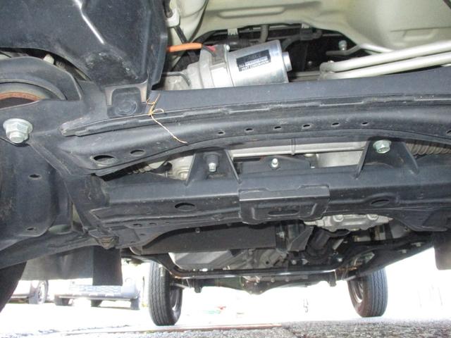 キャリイトラック ＫＣエアコン・パワステ　４ＷＤ　５速マニュアル　エアコン　パワステ　三方開　ＡＭ／ＦＭラジオ　ゲートプロテクタ　サイドバイザー　フロアマット　ＥＴＣ　禁煙車（33枚目）