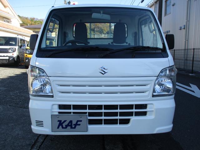 キャリイトラック ＫＣエアコン・パワステ　４ＷＤ　５速マニュアル　エアコン　パワステ　エアバッグ　三方開　ゲートプロテクタ　ＡＭ／ＦＭラジオ　サイドバイザー　フロアマット　禁煙車（2枚目）