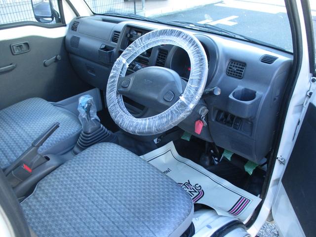 ハイゼットトラック エアコン・パワステ スペシャル 4WD 5速マニュアル エアコン パワステ ゲートプロテクタ AM/FMラジオ サイドバイザー フロアマット ETC(11枚目)