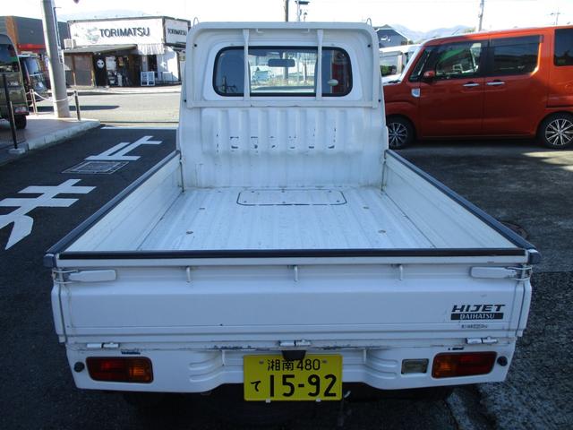 ハイゼットトラック エアコン・パワステ スペシャル 4WD 5速マニュアル エアコン パワステ ゲートプロテクタ AM/FMラジオ サイドバイザー フロアマット ETC(15枚目)
