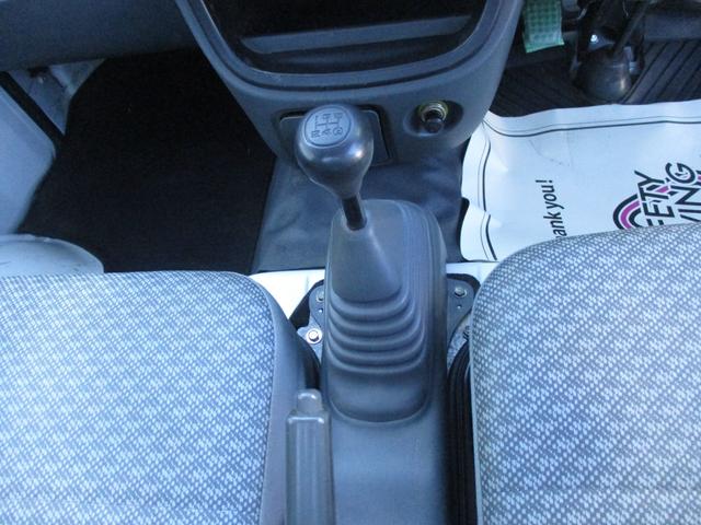 ハイゼットトラック エアコン・パワステ スペシャル 4WD 5速マニュアル エアコン パワステ ゲートプロテクタ AM/FMラジオ サイドバイザー フロアマット ETC(22枚目)