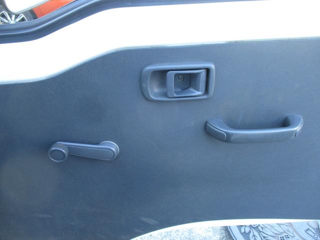 ハイゼットトラック エアコン・パワステ スペシャル 4WD 5速マニュアル エアコン パワステ ゲートプロテクタ AM/FMラジオ サイドバイザー フロアマット ETC(28枚目)