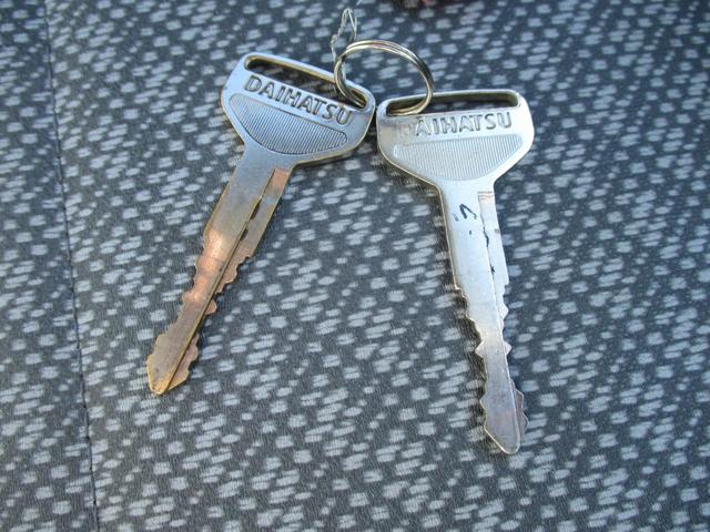 ハイゼットトラック エアコン・パワステ スペシャル 4WD 5速マニュアル エアコン パワステ ゲートプロテクタ AM/FMラジオ サイドバイザー フロアマット ETC(31枚目)